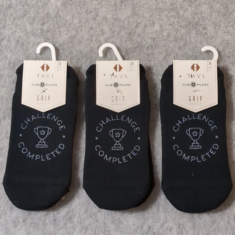 Tavi club pilates grip savvy Lot Of  3 socks evergreen challenge W Sz Small NWT